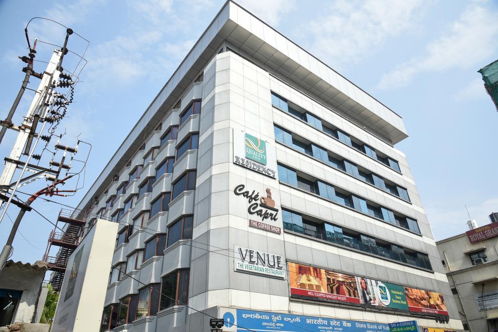Quality Inn Residency Hyderabad Eksteriør billede